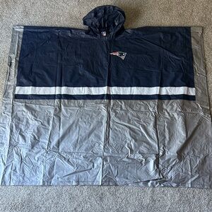 NFL New England Patriots Unisex Rain Poncho set of 2 never used